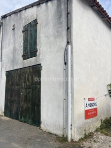 BATIMENT /Chai-grange/GARAGE - LOCAL  LE BOIS PLAGE EN RE 17580