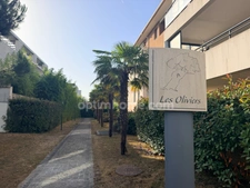 « Exceptionnel appartement de 90 m² dans le quartier recherché de Saint-Éloi, à La Rochelle – Résidence de standing, calme, lumineux, et prestations haut de gamme. »