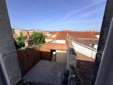 Immeuble à vendre MARANS (17230) MMEUBLE DE RAPPORT CLÉ EN MAIN EN PLEIN CENTRE Investisseurs ou professionnels, saisissez cette opportunité rare sur le secteur !