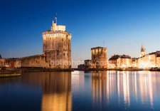 « Exceptionnel appartement de 90 m² dans le quartier recherché de Saint-Éloi, à La Rochelle – Résidence de standing, calme, lumineux, et prestations haut de gamme. »