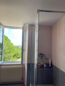 PROPRIETE/MAISON  DE CARACTÈRE EN PIERRE   A DEUX PAS DU CENTRE VILLE DE LA ROCHELLE ET DE L 'ILE DE RE  BEAU CORPS DE FERME 