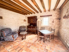 Maison en pierres de 4 chambres dont une en dépendance, proche du centre de SAINTE MARIE DE RE 17740