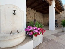 AUTHENTIQUE MAISON DE VILLAGE & DÉPENDANCES À ARS-EN-RÉ