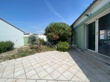 Maison avec dépendance et fort potentiel – RARE AU CALME !