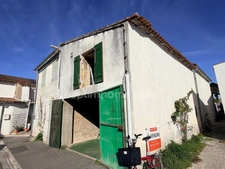 GARAGE - LOCAL  LE BOIS PLAGE EN RE 17580