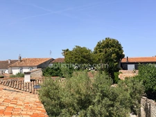 Au cœur du Bois-Plage-en-Ré  Vivre l’Île de Ré à pied : Le charme, le calme et la plage.