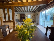 Maison en pierres de 4 chambres dont une en dépendance, proche du centre de SAINTE MARIE DE RE 17740
