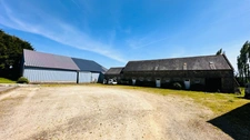 Rare à la vente – Rarement le marché n’aura offert une telle opportunité à CAST, en pleine campagne !