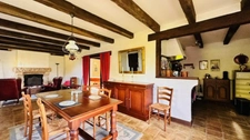« Goulien – Charmante maison en pierre à deux pas de la plage »