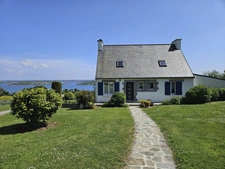 ROSCANVEL - Exceptionnelle maison néo-bretonne avec vue mer panoramique