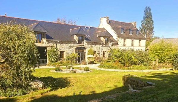 Demeure de charme et domaine d'accueil d'exception aux portes de Locronan et des plages de Douarnenez