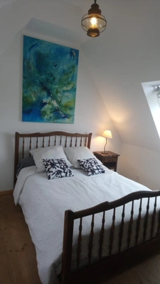 "Demeure d’Exception à Crozon : 175 m² de Caractère, 5 Chambres et Horizon Marin"