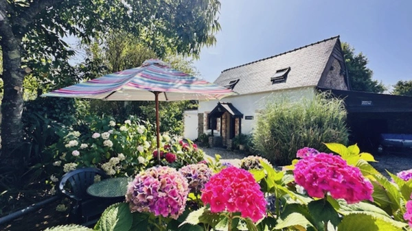 Rare sur le marché – Ensemble de 3 gîtes de charme rénovés, dans un cadre bucolique et paisible – Idéal investisseur !