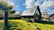 Coup de coeur au Cap de la Chèvre : Une Perle Rare au Cœur d'un hameau
