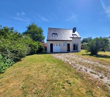 TELGRUC SUR MER – Maison Traditionnelle à Découvrir !