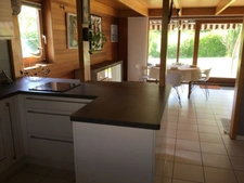 Coup de cœur : Maison en bois chaleureuse à deux pas de la plage de Morgat