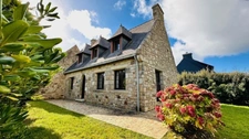 « Goulien – Charmante maison en pierre à deux pas de la plage »
