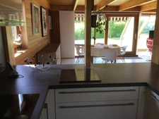 Coup de cœur : Maison en bois chaleureuse à deux pas de la plage de Morgat