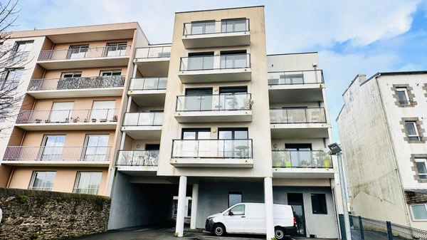 4 Moulins : Superbe Appartement de Type 3 dans un Immeuble Récent