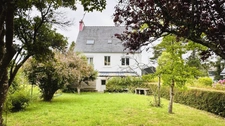 Grande maison familiale à vendre – À seulement quelques pas de la plage de Morgat