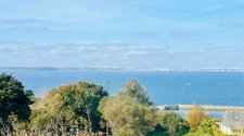 LANVEOC – Magnifique maison traditionnelle avec vue panoramique sur la rade de Brest, à proximité du port