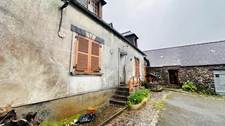 Corps de ferme avec Authenticité et Potentiel Unique à Crozon