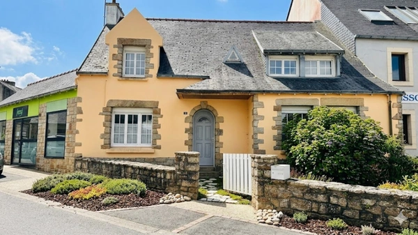 Coup de cœur à Lanvéoc : Charmante maison de 140 m² entre bourg et littoral