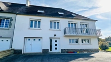 LANVEOC – Magnifique maison traditionnelle avec vue panoramique sur la rade de Brest, à proximité du port