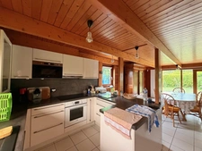 Coup de cœur : Maison en bois chaleureuse à deux pas de la plage de Morgat