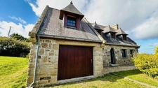 « Goulien – Charmante maison en pierre à deux pas de la plage »