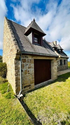 « Goulien – Charmante maison en pierre à deux pas de la plage »