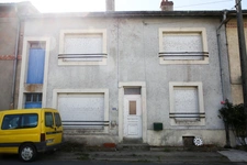 A proximité de la Belgique et du Luxembourg MAISON DE VILLAGE 5 PIECES  164 m² À RÉNOVER – BEAU POTENTIEL !