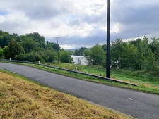 Terrain de loisirs à proximité de la rivière 995 M²– Cadre naturel exceptionnel