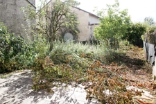 A proximité de la Belgique et du Luxembourg MAISON DE VILLAGE 5 PIECES  164 m² À RÉNOVER – BEAU POTENTIEL !