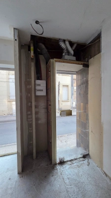 À VENDRE – MOULINS (03) -  2 LOCAUX COMMERCIAUX À AMÉNAGER – 45 000 € FAI 