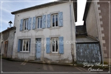 Maison rénovée au cœur du village 5 pièces SAINT LAURENT DE NESTE (65)