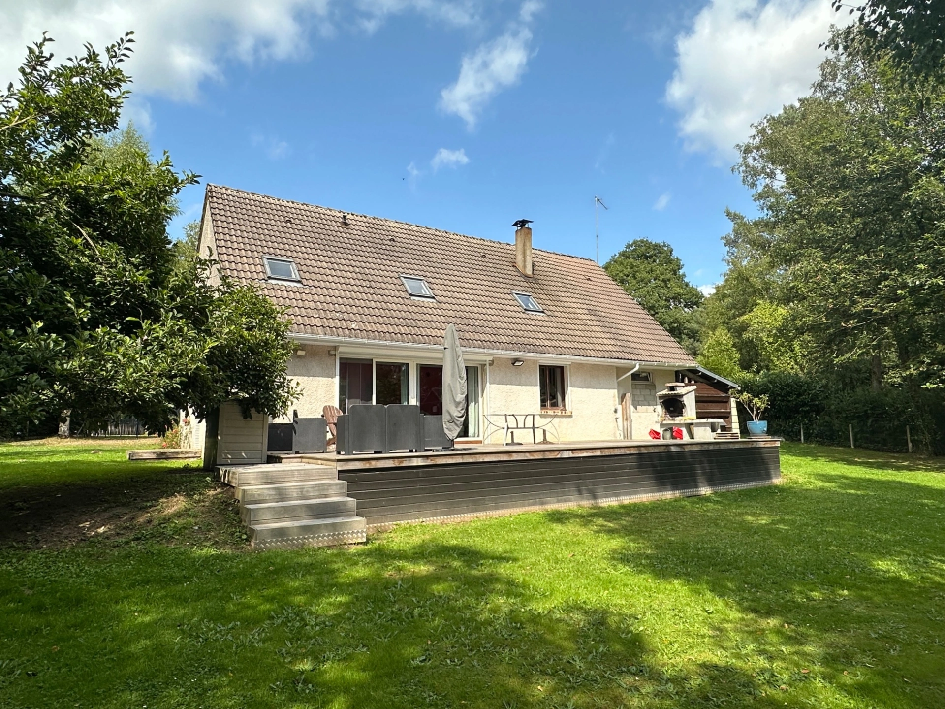 Maison 7 pièces 153 m² · à Thénouville · 153 m² · 275 000 €