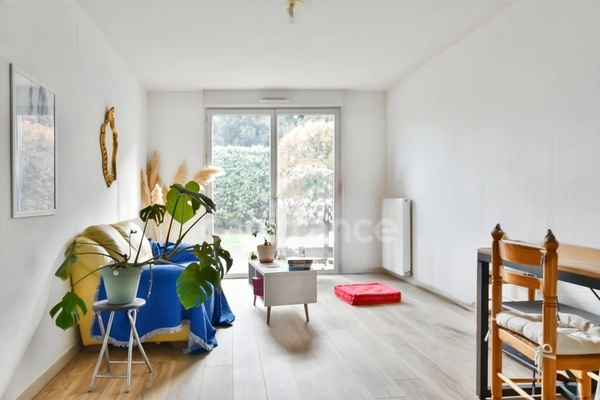 Appartement T2 rez-de-chaussée avec jardin