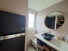 COURNON-D’AUVERGNE – T4 DE 93 m², 2 CHAMBRES, DERNIER ÉTAGE AVEC ASCENSEUR, BALCON, VUE DÉGAGÉE ET PARKING PRIVATIF