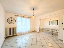 Maison individuelle avec 5 chambres sur 550 m² de terrain- Fort potentiel