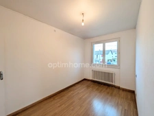 Maison individuelle avec 5 chambres sur 550 m² de terrain- Fort potentiel