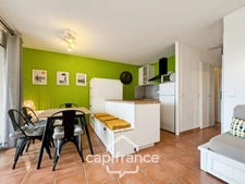 RENOVATED apartment WITH panoramic VIEW, double terrace of 30 m2, 2 bedrooms, new kitchen, parking space under the residence.