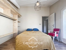 MALLEMORT, fully renovated village house of 115 m2, very well maintained, 1 floor, spacious rooms, 3 bedrooms, 2 bathrooms, well located, outdoor space, storage room 