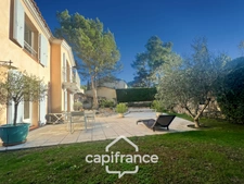PONT ROYAL GOLF COURSE: Charming, light-filled bastide of 140 m² set on a 657 m² plot, 4 bedrooms including a master suite, 2 bathrooms, swimming pool, double garage