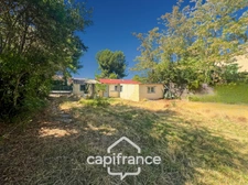 Building plot of 639 m2, marked out, free builder, flat and sunny, village center, not serviced.