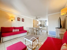 Domaine de Pont Royal, BEAUTIFUL APARTMENT of 58 m2 GROUND FLOOR, DOUBLE TERRACE, UNDERGROUND PARKING, SWIMMING POOL