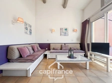 DERNIER ETAGE Domaine de Pont Royal, emplacement et vue remarquable de cet appartement 42 m2,1 chambre, 1 chambre cabine; 2 SDB belle exposition, vue dégagée, grande terrasse 