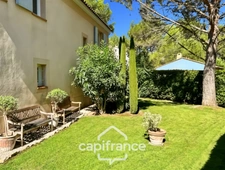 PONT ROYAL GOLF COURSE: Charming, light-filled bastide of 140 m² set on a 657 m² plot, 4 bedrooms including a master suite, 2 bathrooms, swimming pool, double garage