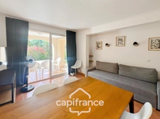 GOLF de PONT ROYAL appartement exceptionel  de 54 m2 en rez de jardin, double terrasse, 3 chambres, 1 salle de bain , 1 salle d'eau, grande loggia, place de parking