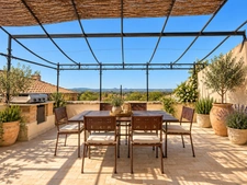 Demeure de caractère au cœur de la Provence: 242 m2 de superficie habitable, TERRASSE PANORAMIQUE. Distribution sur 3 niveaux :charme, authenticité, confort et bien être  sont les maîtres mots.